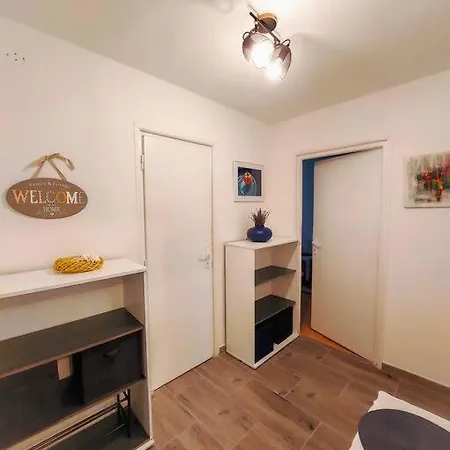 Apartament Sunflower *